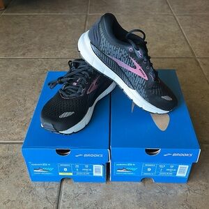 Brooks Addiction 15 women’s shoes. New.
